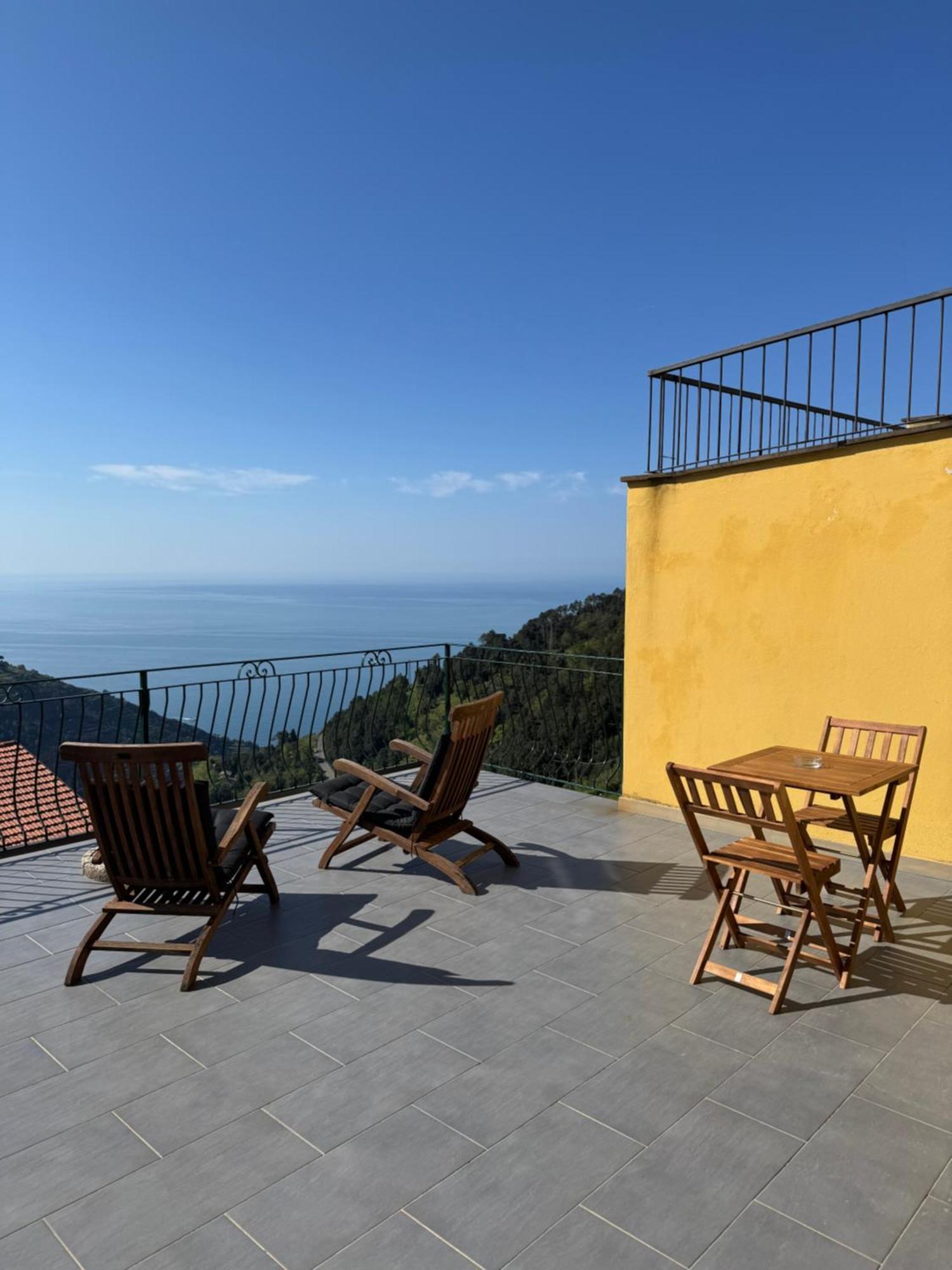 Affittacamere Pzeta Vernazza Exterior photo